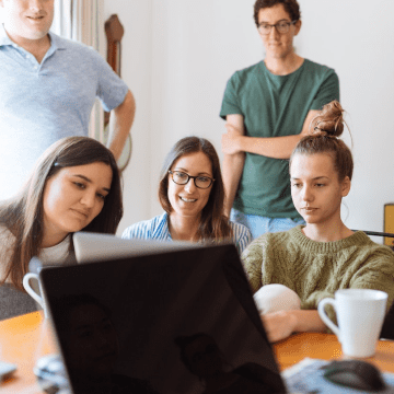 Zellige et Tadelakt : Techniques Traditionnelles dans le Design Moderne